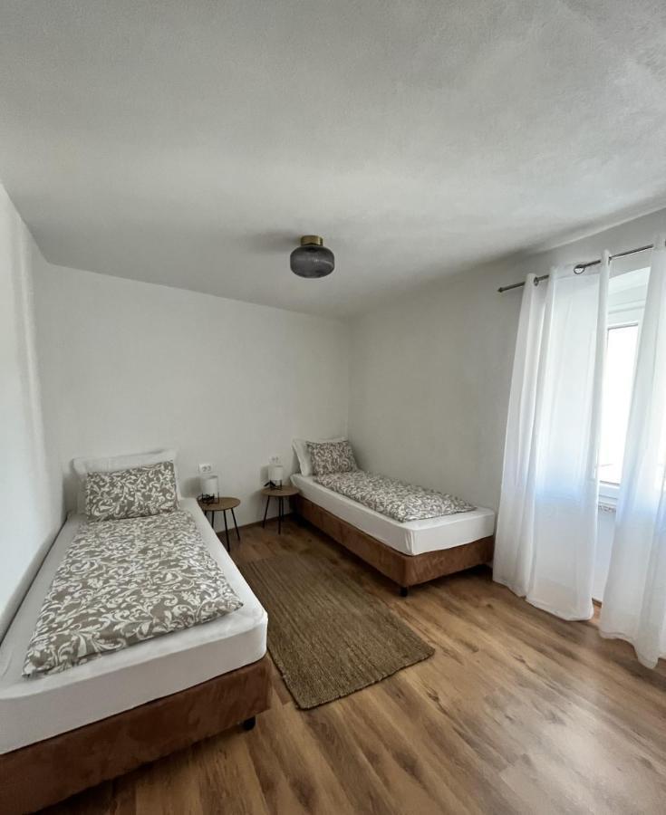 Apartment Lorun 47 Tar-Vabriga Екстериор снимка